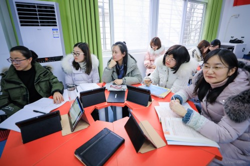 201903【阜陽五中第八屆青年教師創(chuàng)新大賽】潁州晚報(bào) 阜陽日?qǐng)?bào) 阜陽發(fā)布 特約攝影記者 凡偉 18844908911 (4)_conew1.jpg