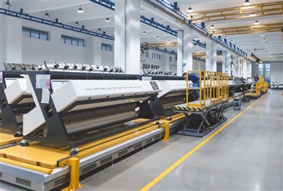 合肥美亞光電技術(shù)股份有限公司的色選機智能裝配流水線。陳利婭攝