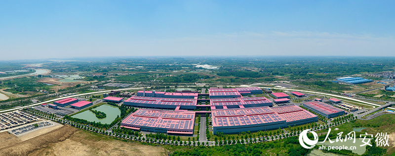 江淮汽車(chē)新港生產(chǎn)基地。人民網(wǎng)記者 張俊攝